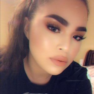 Meet your Posher, Daniela